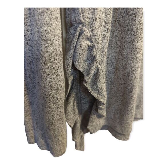 LC Lauren Conrad Ruffle Side Top - Picture 3 of 3